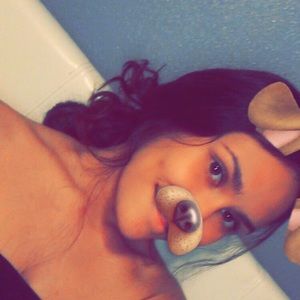 Meet your Posher, Maya